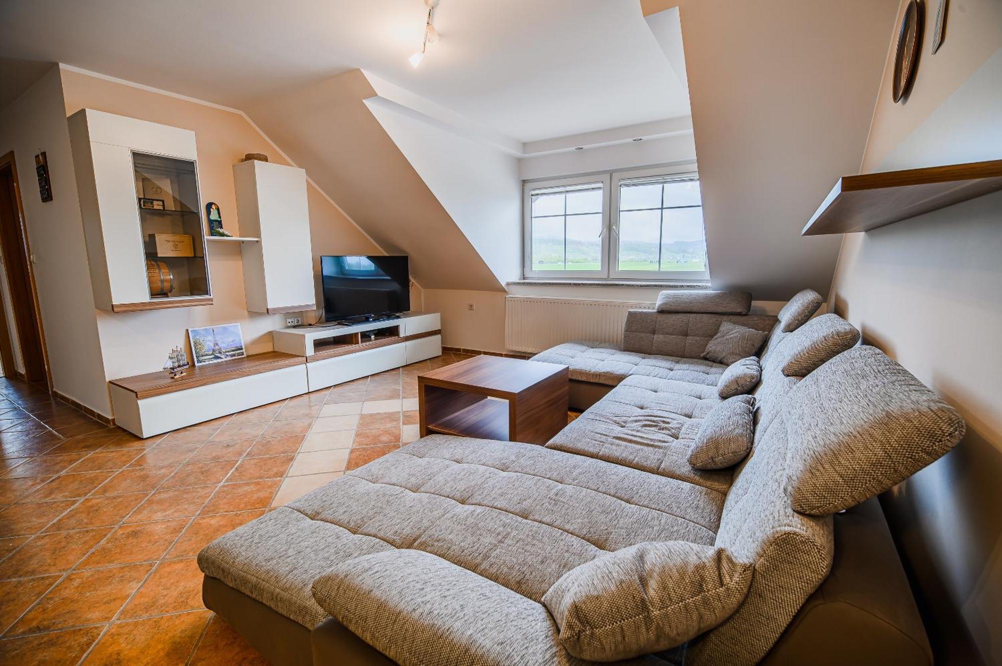 Apartment Rimljancek Leskovec pri Krskem Phòng bức ảnh